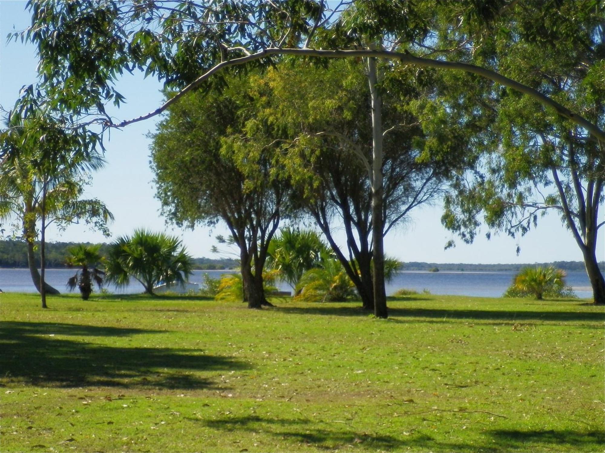 Tin Can Bay'S Sleepy Lagoon Motel Exteriör bild