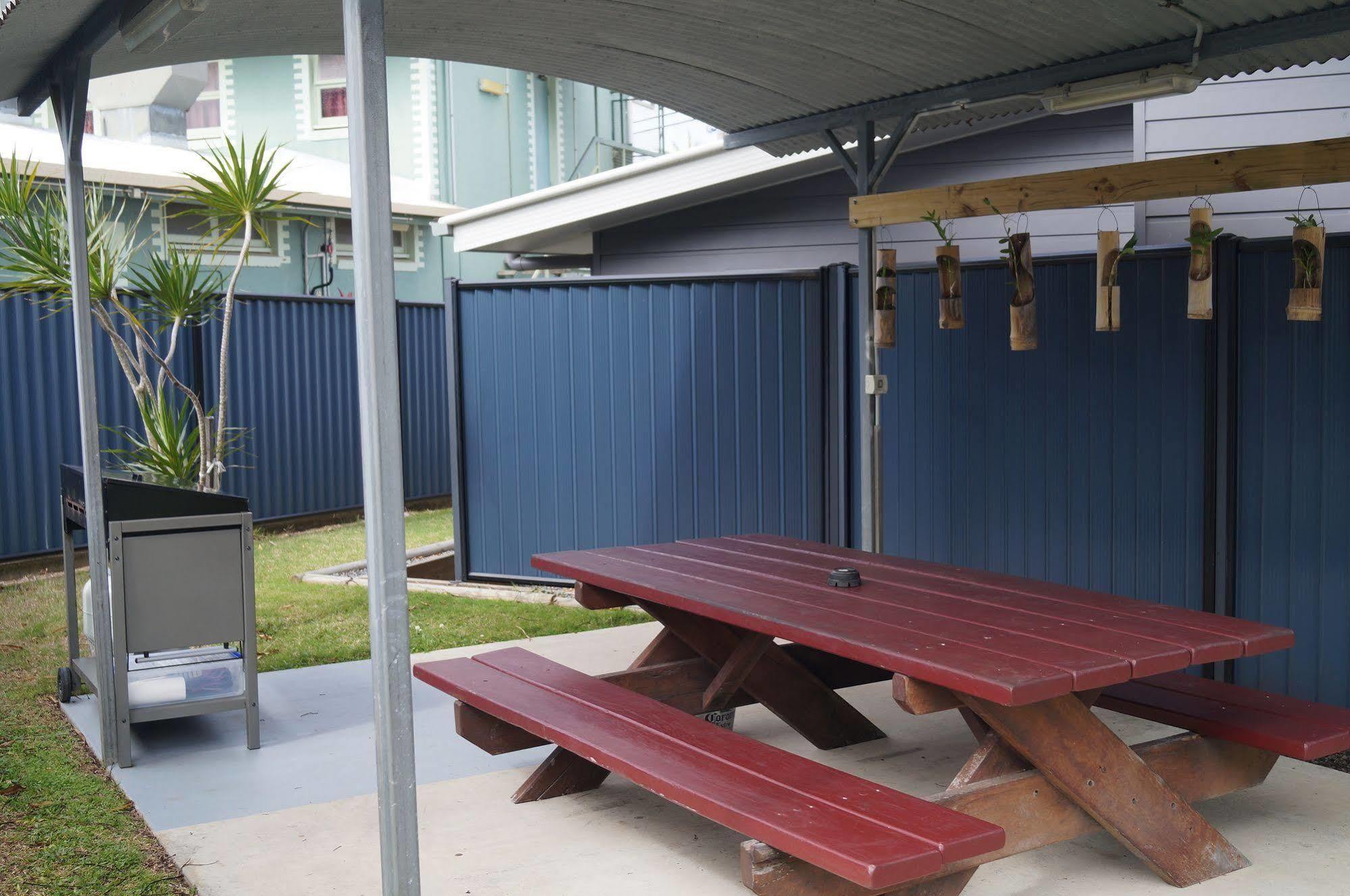 Tin Can Bay'S Sleepy Lagoon Motel Exteriör bild